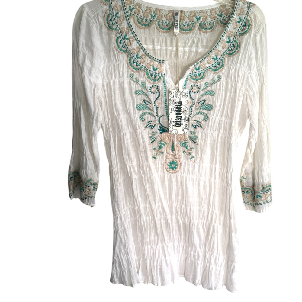 Monoreno White Green Embroidered Blouse